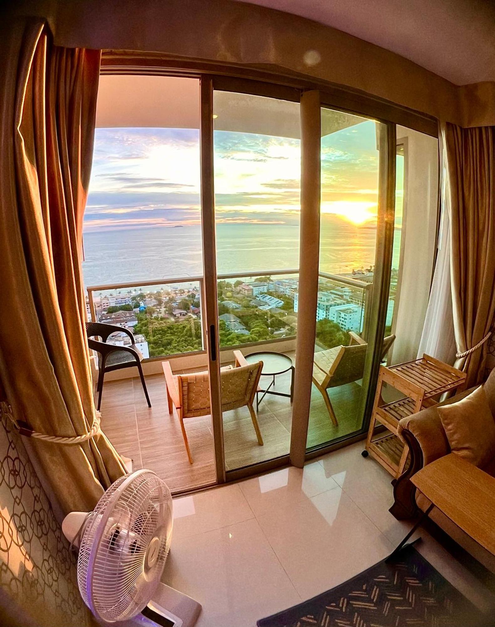 Апартаменты Luxsl Luxury Style Of Life 6 Джомтьен Экстерьер фото